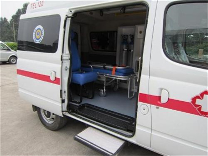 郧阳救护车出租服务案例7