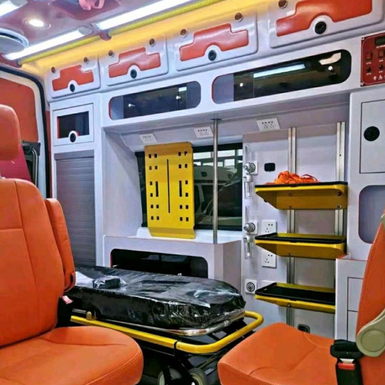 郧阳长途救护车护送病人租赁价格